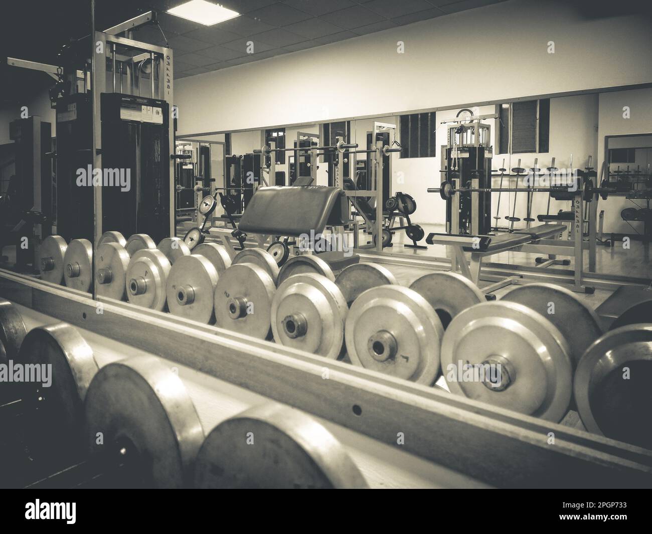 Old school gym hi res stock photography and images Alamy