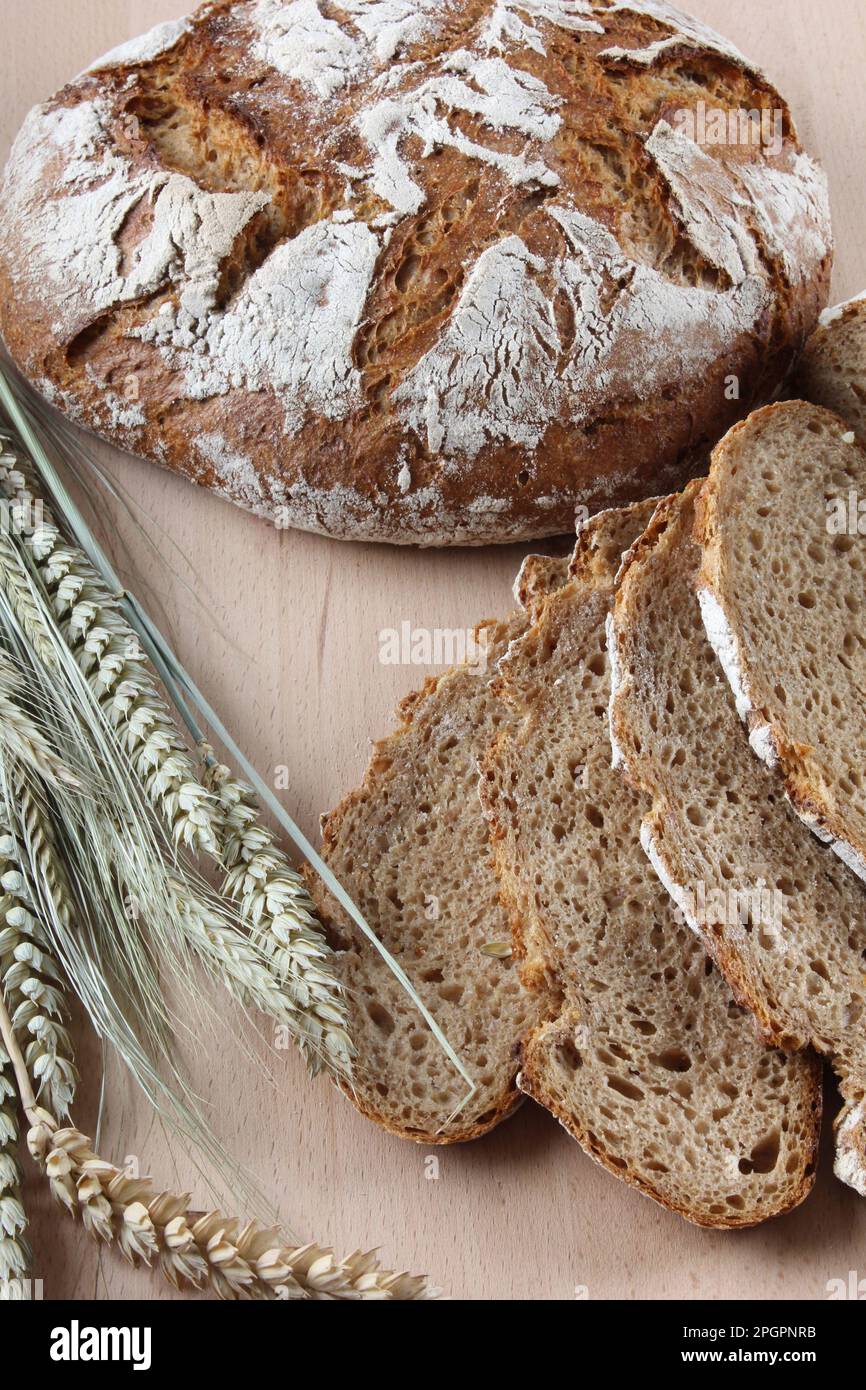 Bread loaf, bread slice, wheat, rye, barley Stock Photo Alamy