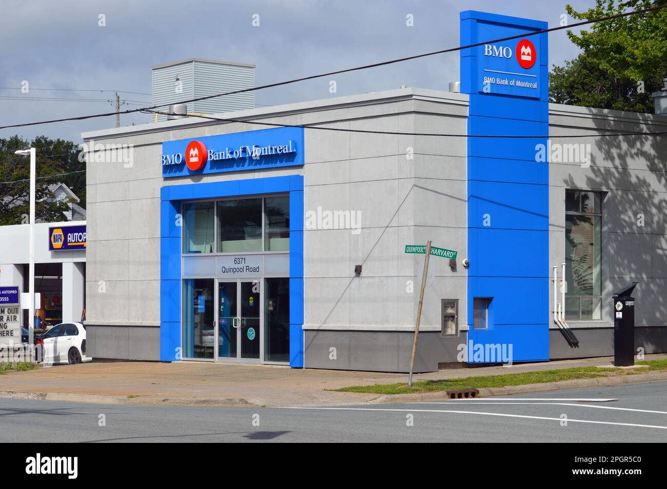 BMO Bank of Montreal branch at 6371 Quinpool Rd, Halifax, Nova Scotia, Canada, at the corner of Quinpool and Harvard Street Stock Photo