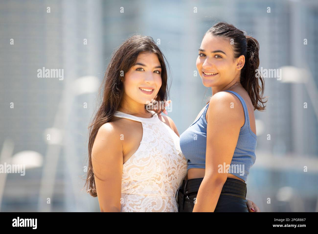 Women smiling together outdoors hi-res stock photography and images - Alamy