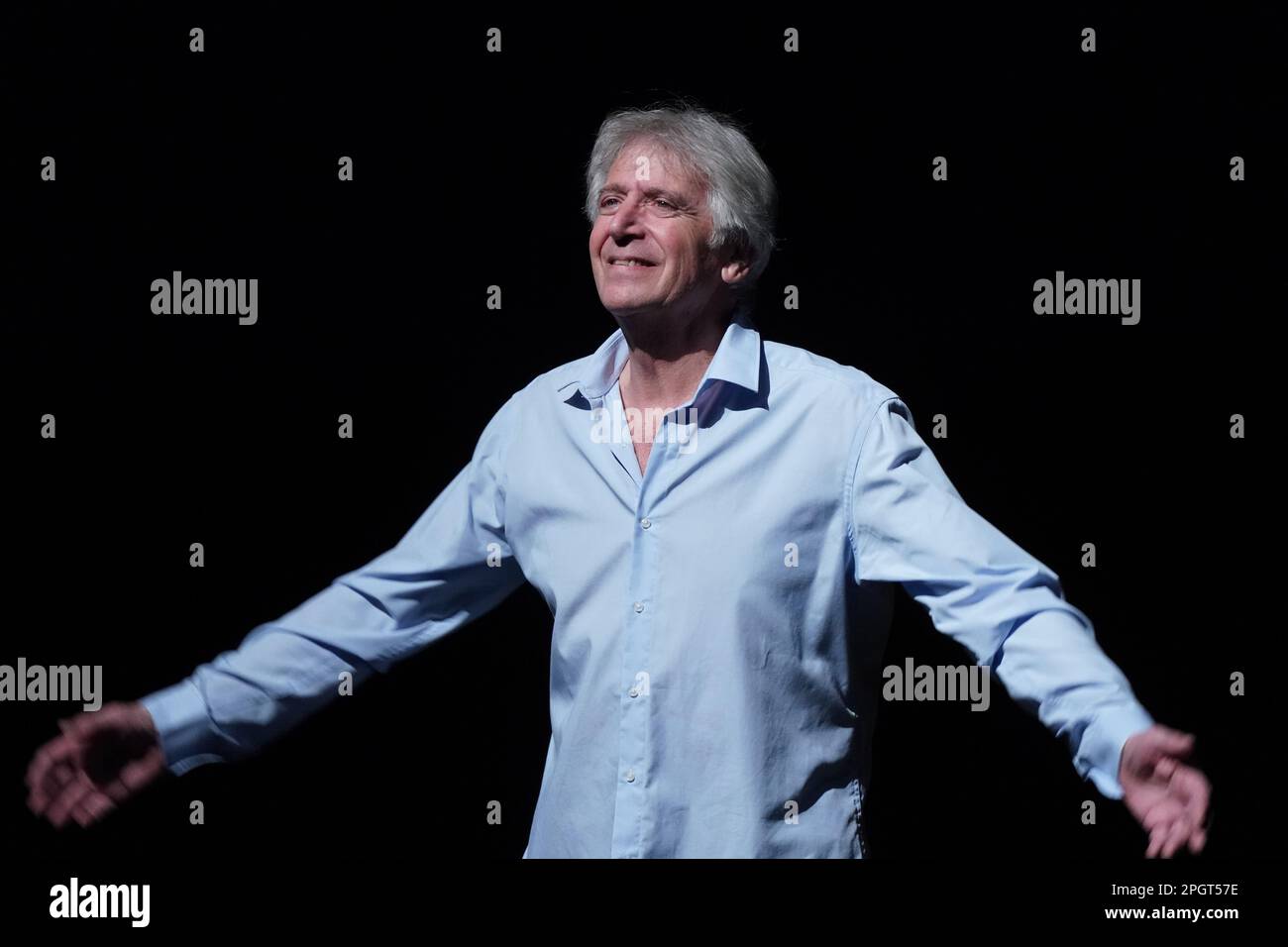French Singer Yves Duteil In Concert Stock Photo Alamy french-singer-yves-duteil-in-concert-stock-photo-alamy
