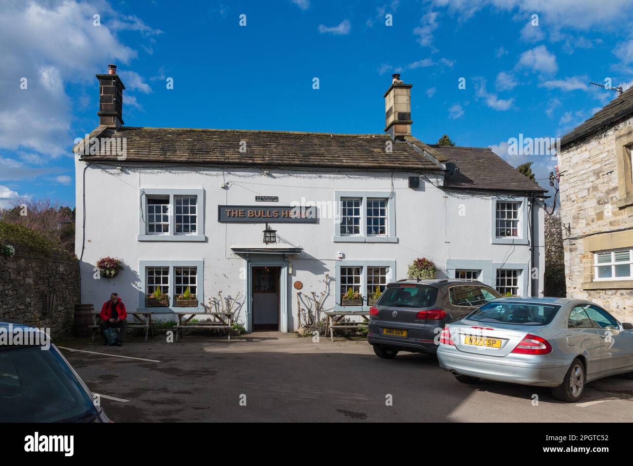 The Bulls Head pub in the pretty Derbyshire village of Ashford in the Water in the Peak District Stock Photo