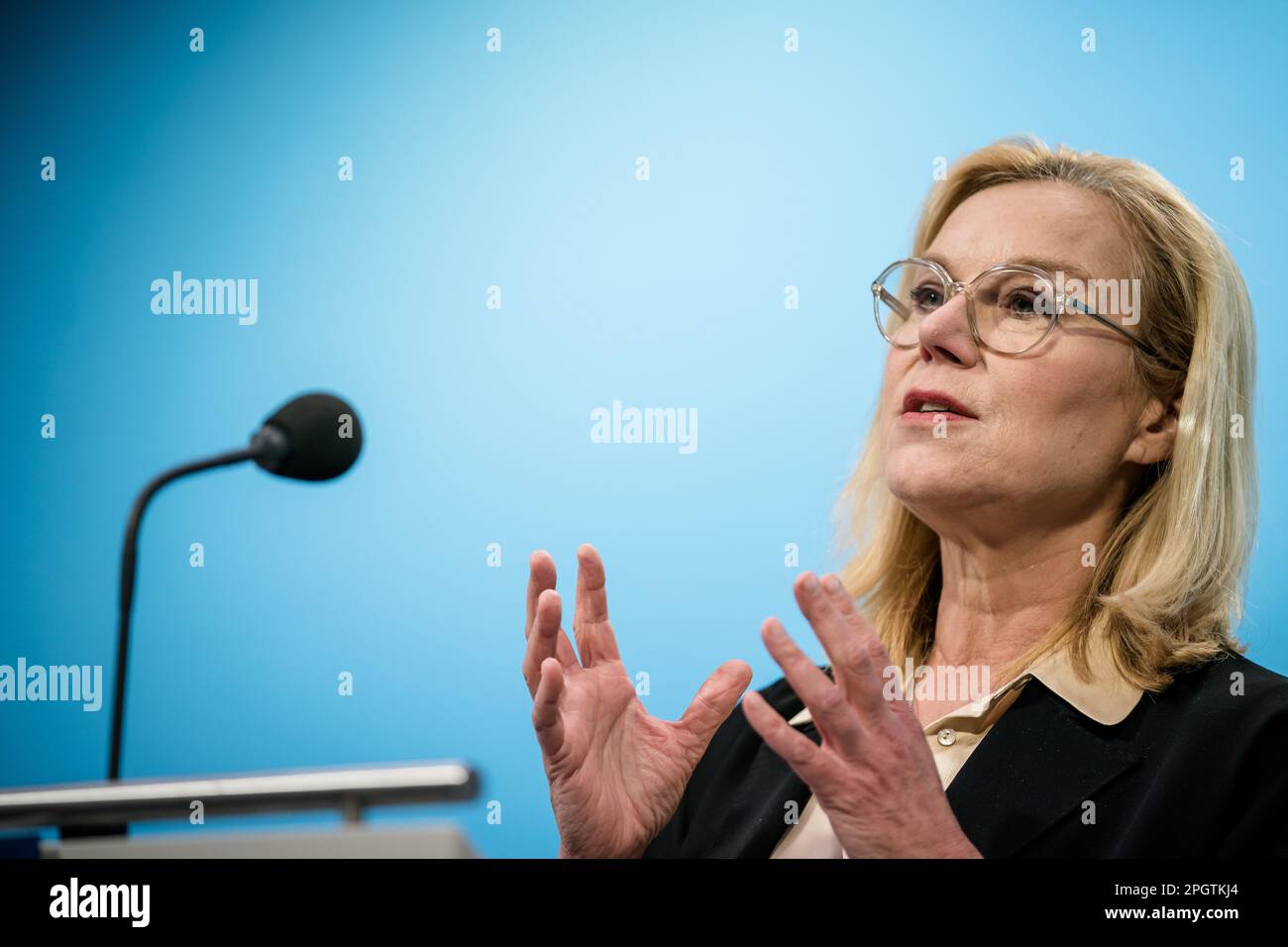 THE HAGUE - Sigrid Kaag, Minister of Finance, during the press conference after the weekly Council of Ministers. ANP BART MAAT netherlands out - belgium out Stock Photo