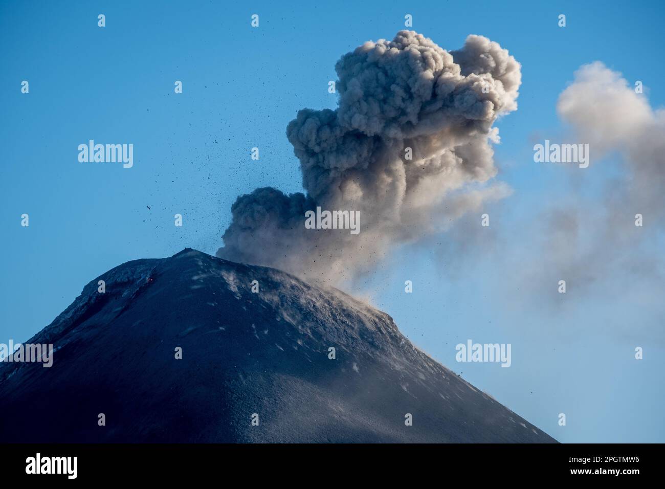 Erupting Fuego volcano in Guatemala Stock Photo - Alamy