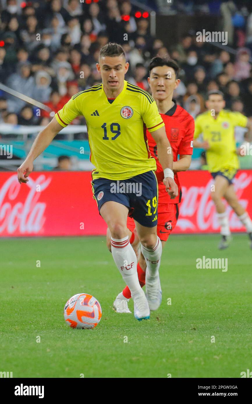 Ulsan, Gyeongnam, South Korea. 24th Mar, 2023. March 24, 2023-Ulsan, South Korea-Inbeom Hwang of South Korea and Borre Maury Rafael Santos of Colombia action during an International Friendly Match South Korea vs Colombia match at Munsu Stadium in Ulsan, South Korea. (Credit Image: © Ryu Seung-Il/ZUMA Press Wire) EDITORIAL USAGE ONLY! Not for Commercial USAGE! Stock Photo
