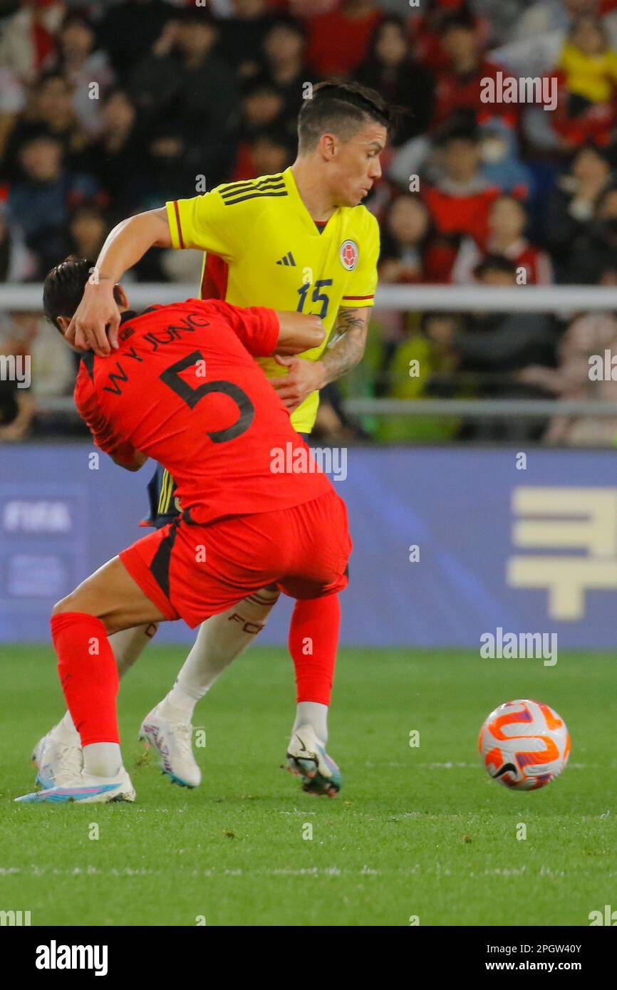 Ulsan, Gyeongnam, South Korea. 24th Mar, 2023. March 24, 2023-Ulsan, South Korea-Wooyoung Jung of South Korea and Uribe Villa Andres Mateus of Colombia action during an International Friendly Match South Korea vs Colombia match at Munsu Stadium in Ulsan, South Korea. (Credit Image: © Ryu Seung-Il/ZUMA Press Wire) EDITORIAL USAGE ONLY! Not for Commercial USAGE! Stock Photo