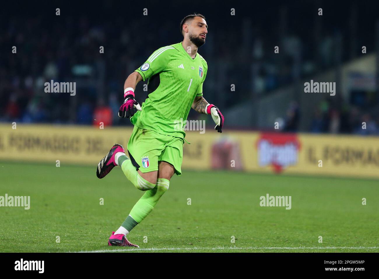 Gianluigi Donnarumma goalkeeper Italy Stock Photo - Alamy