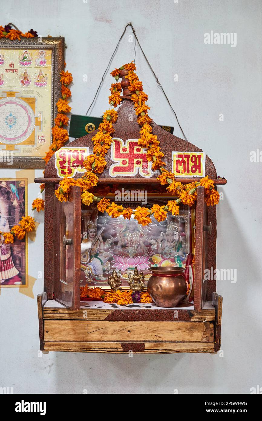 Small hindu shrine street hi-res stock photography and images - Alamy