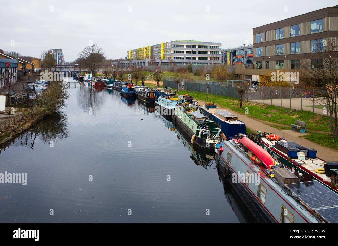 Canal boats moored at Hackney Wick on the Hertford Union Canal Stock Photo