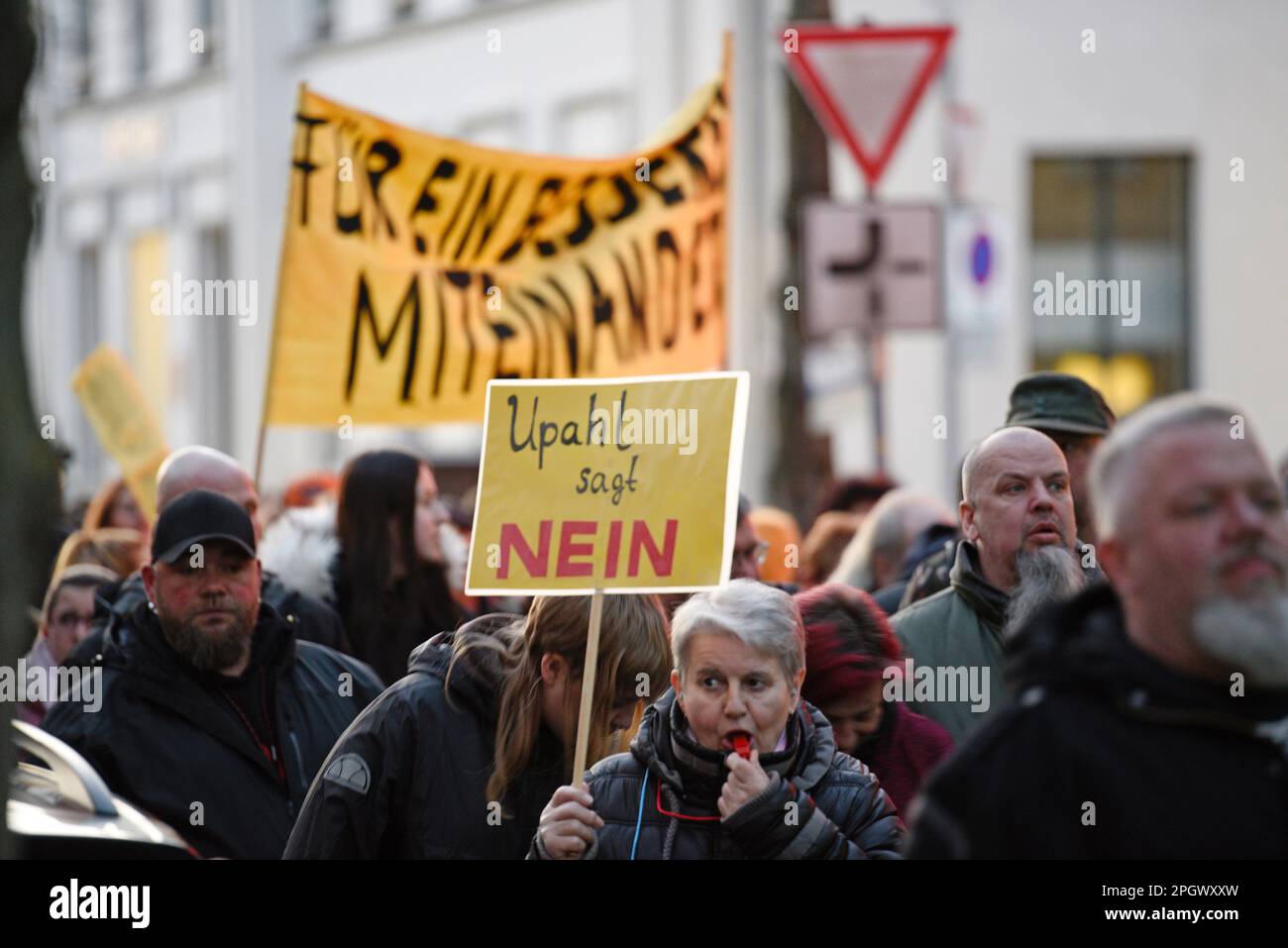 24 March 2023, Mecklenburg-Western Pomerania, Grevesmühlen: People ...