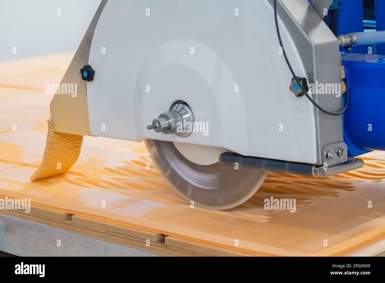 Automatic cnc bridge saw - router profiling system cutting artificial ...