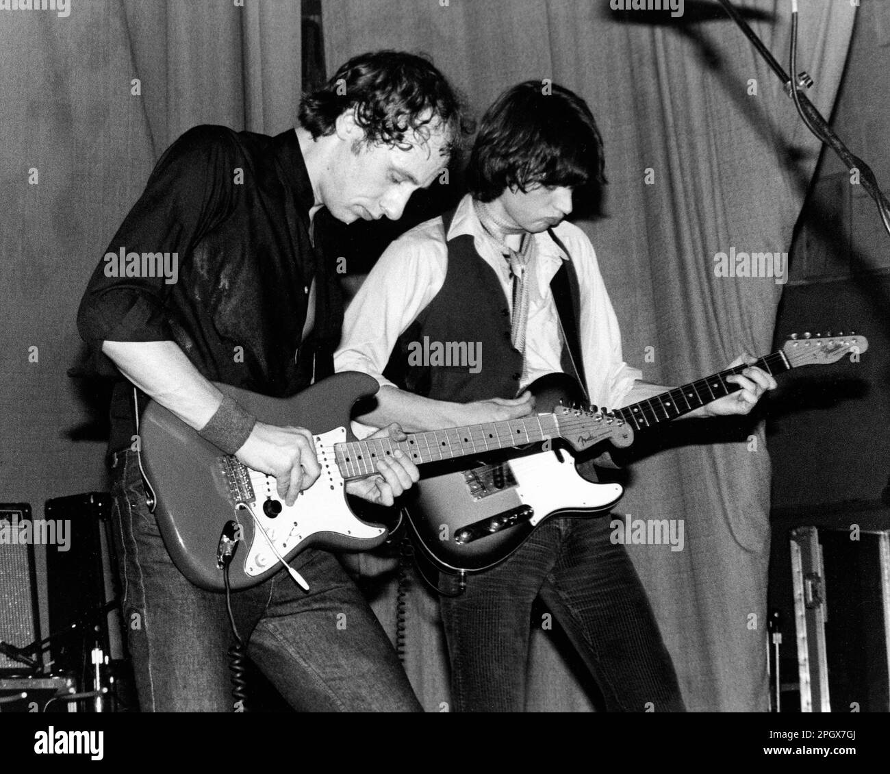 Mark knopfler guitars hires stock photography and images Alamy