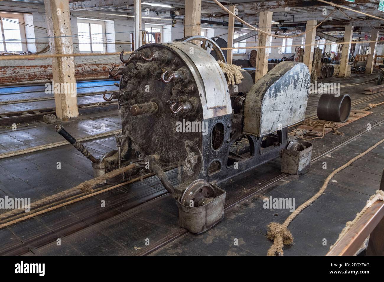 General view of the ropewalk with the forming machine inside the