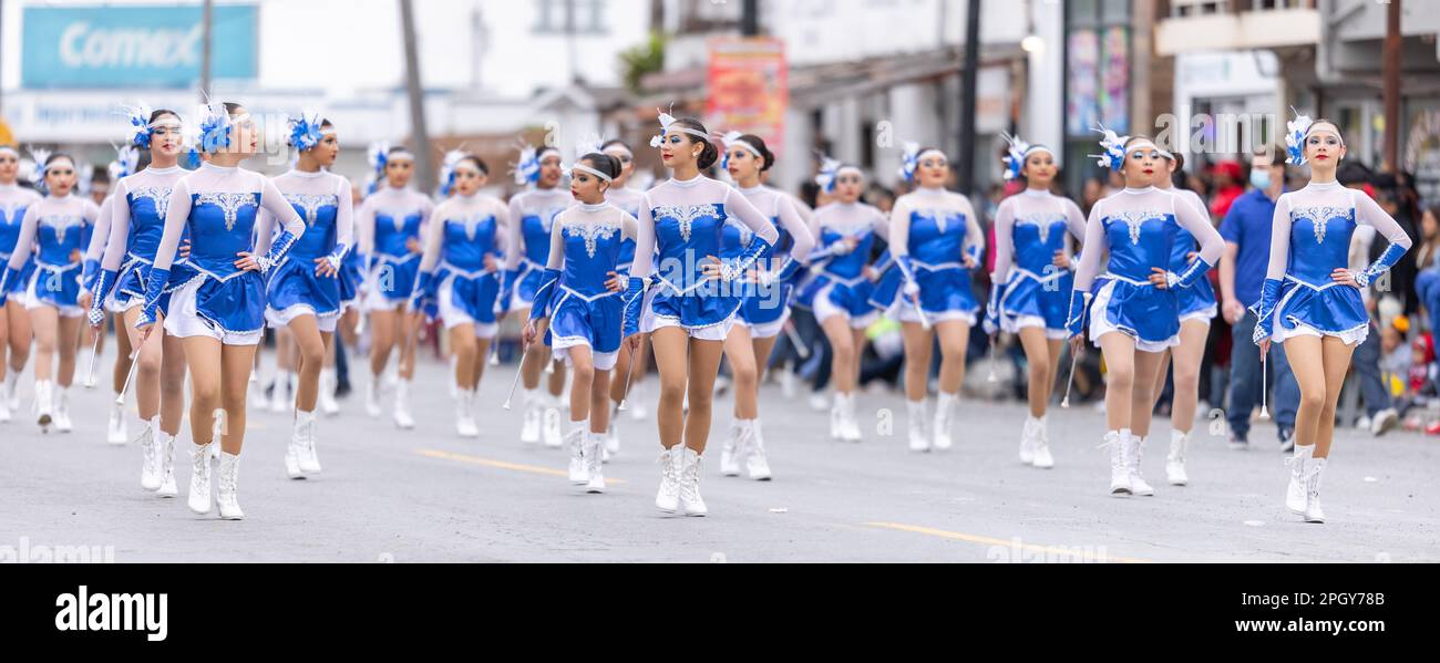 Valle Hermoso, Tamaulipas, Mexico - March 18, 2023: City Anniversary  Parade, Cheerleaders from the Lic. Adolfo Lopez Mateos middle school  performing a Stock Photo - Alamy