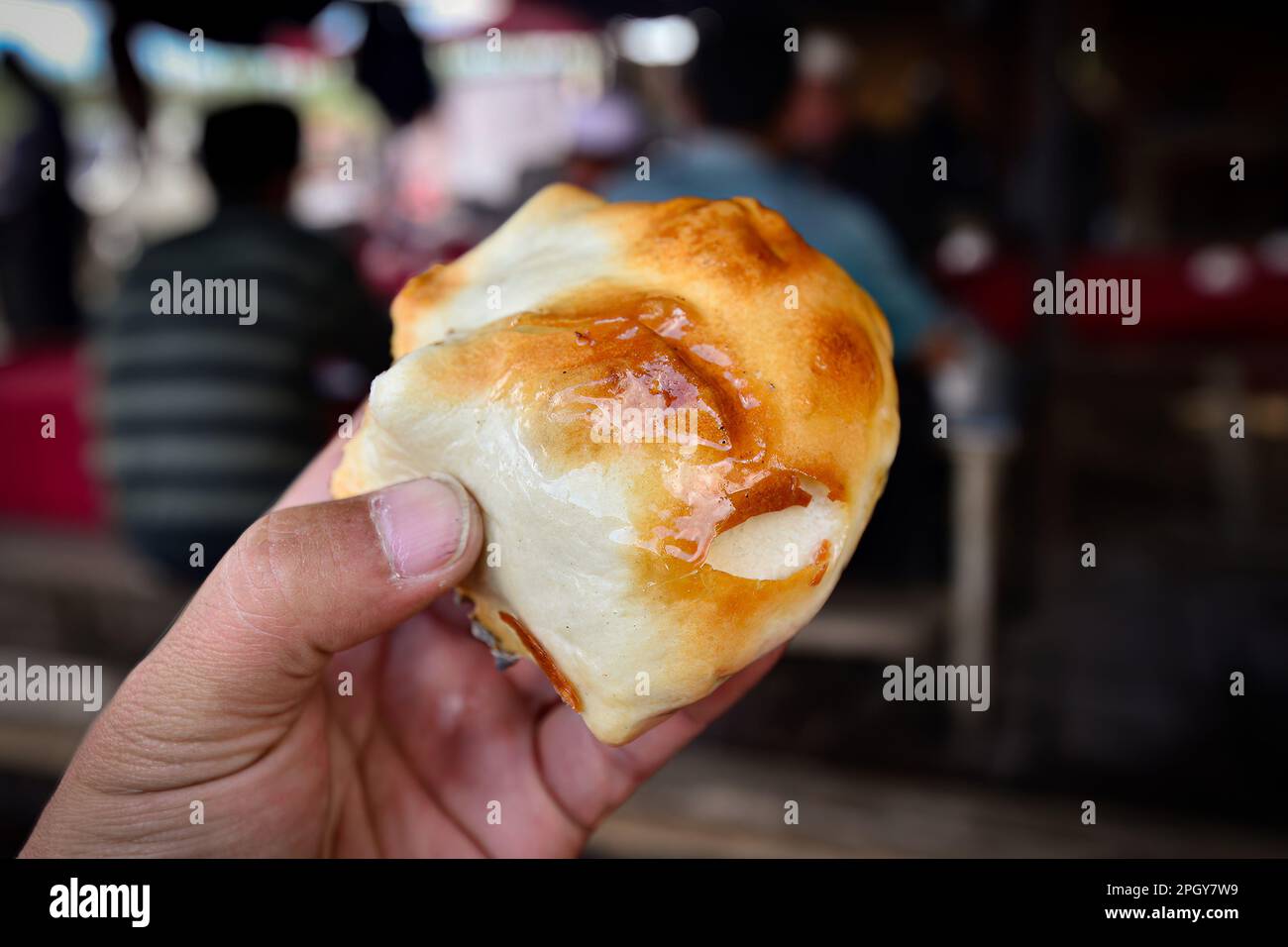 Mutton baked buns in Kashgar, Xinjiang is a delicious local snack Stock Photo