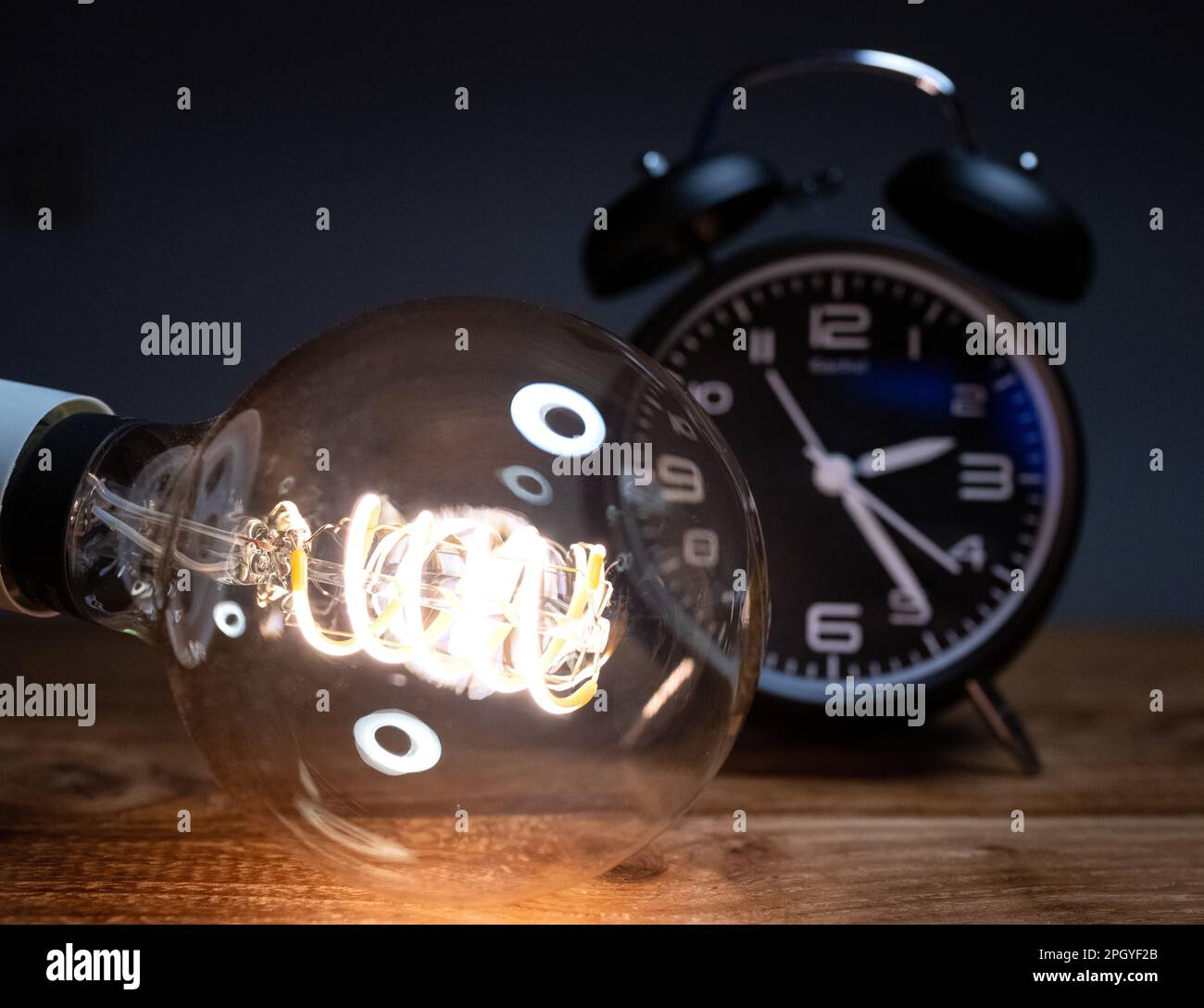 3 o'clock hi-res stock photography and images - Page 3 - Alamy