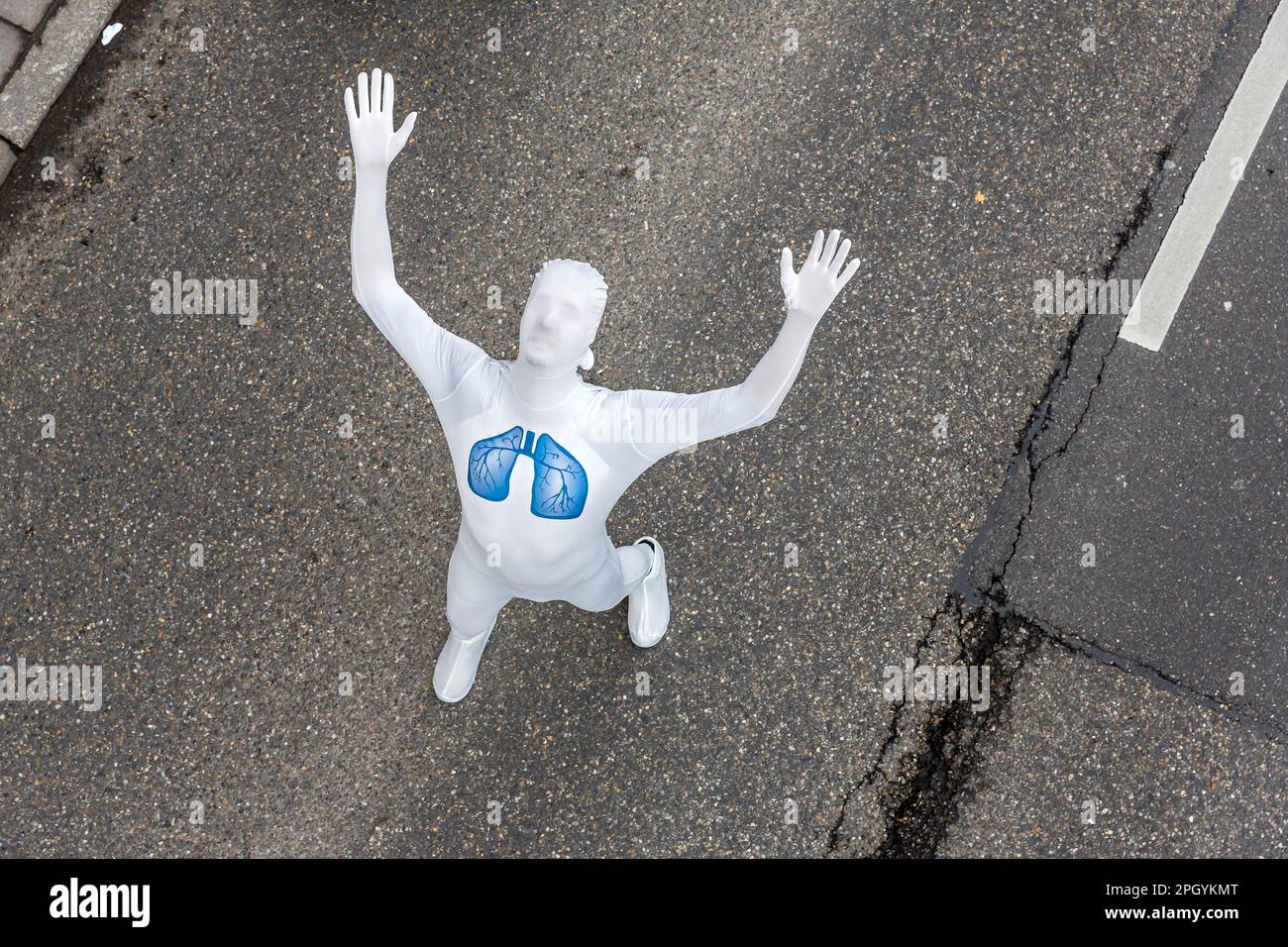 Protest of the environmental organisation Greenpeace, on the Bundesstrasse 14 40 activists demand better air quality, the Neckartor is considered the Stock Photo