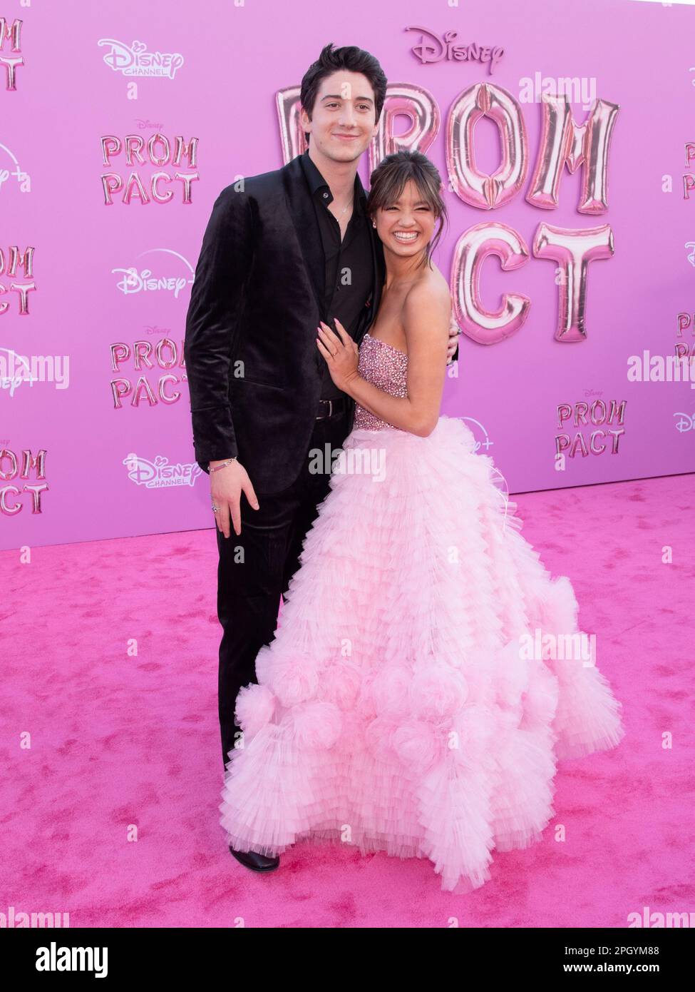 Prom pact milo manheim hi-res stock photography and images - Alamy