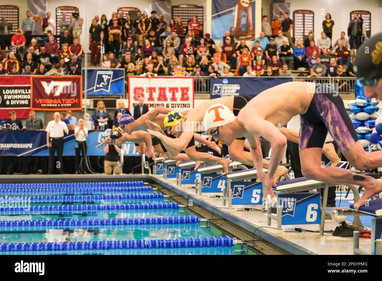 Minneapolis, Minnesota, USA. 24th Mar, 2023. Start of the 400