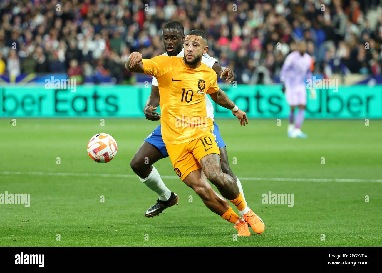 Saint Denis France 25th Mar 2023 Memphis Depay Of Netherlands Dayot Upamecano Of France During The Uefa Euro 2024 European Qualifiers Group B Football Match Between France And Netherlands On March 24 2023 At Stade De France In Saint Denis Near Paris France Photo Jean Catuffedppi Credit Dppi Mediaalamy Live News 2PGYYDA 