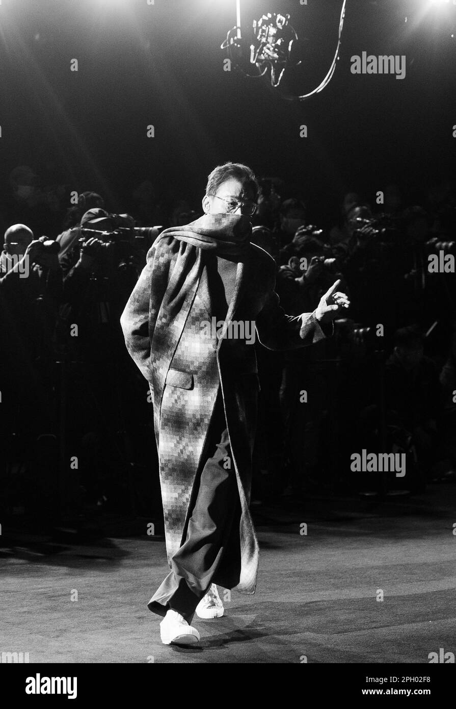 SHANGHAI, CHINA - MARCH 24, 2023 - Actor Tony Leung Ka-fai poses during the 2023 Autumn/Winter Shanghai Fashion Week in Shanghai, March 24, 2023. Stock Photo