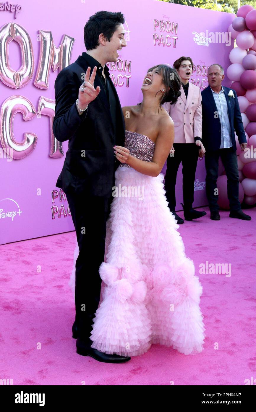 March 24, 2023, Los Angeles, CA, USA: LOS ANGELES - MAR 24: Milo Manheim, Peyton Elizabeth Lee at Prom Pact Premiere Screening at the Wilshire Ebell Theater on March 24, 2023 in Los Angeles, CA (Credit Image: © Kay Blake/ZUMA Press Wire) EDITORIAL USAGE ONLY! Not for Commercial USAGE! Stock Photo