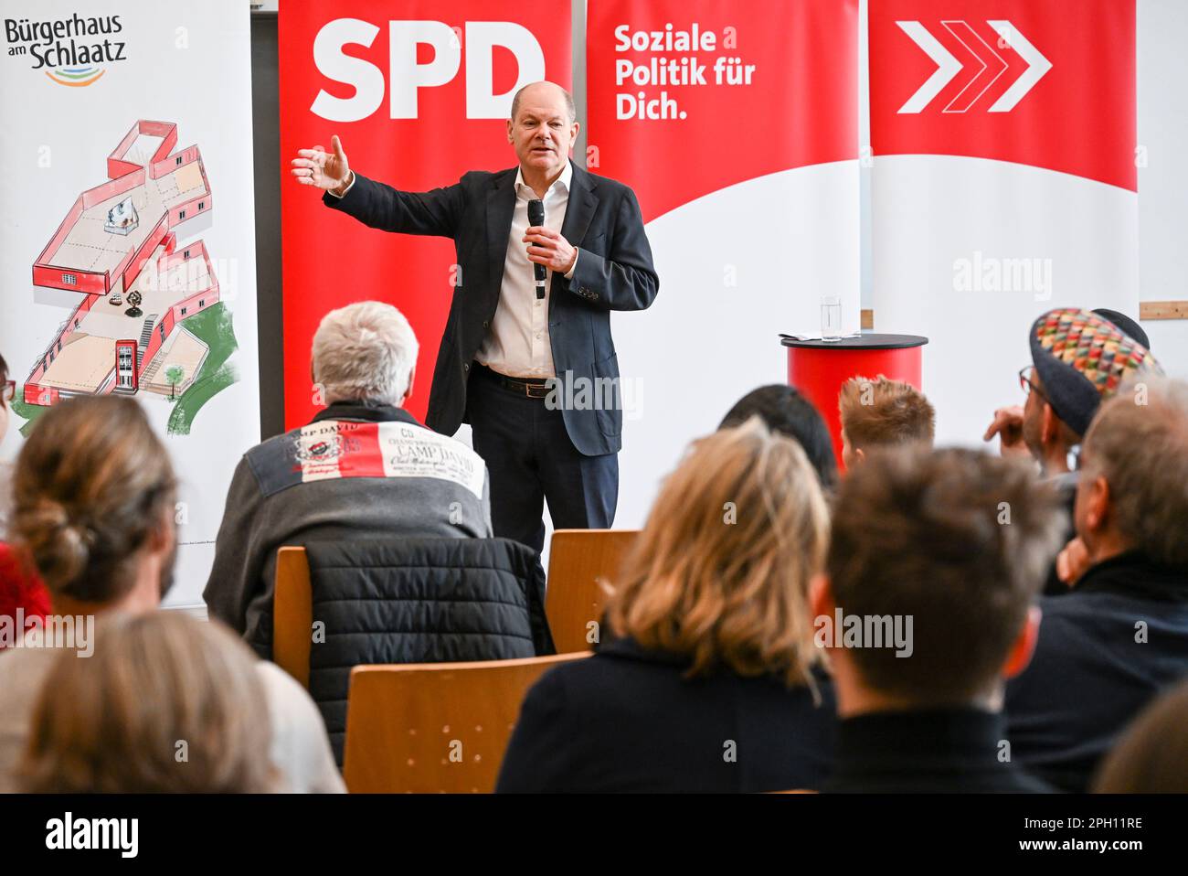 25 March 2023, Brandenburg, Potsdam: German Chancellor Olaf Scholz (SPD) takes part in a citizens' discussion at the Bürgerhaus am Schlaatz. The round is the prelude to this year's talks by Scholz in his electoral district of Potsdam. Photo: Jens Kalaene/dpa Stock Photo