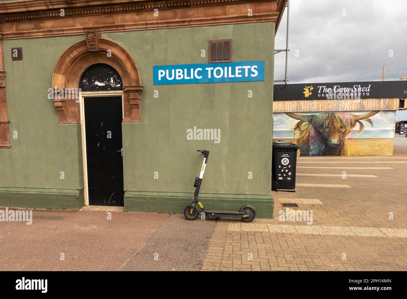 Electric ginger scooter hires stock photography and images Alamy