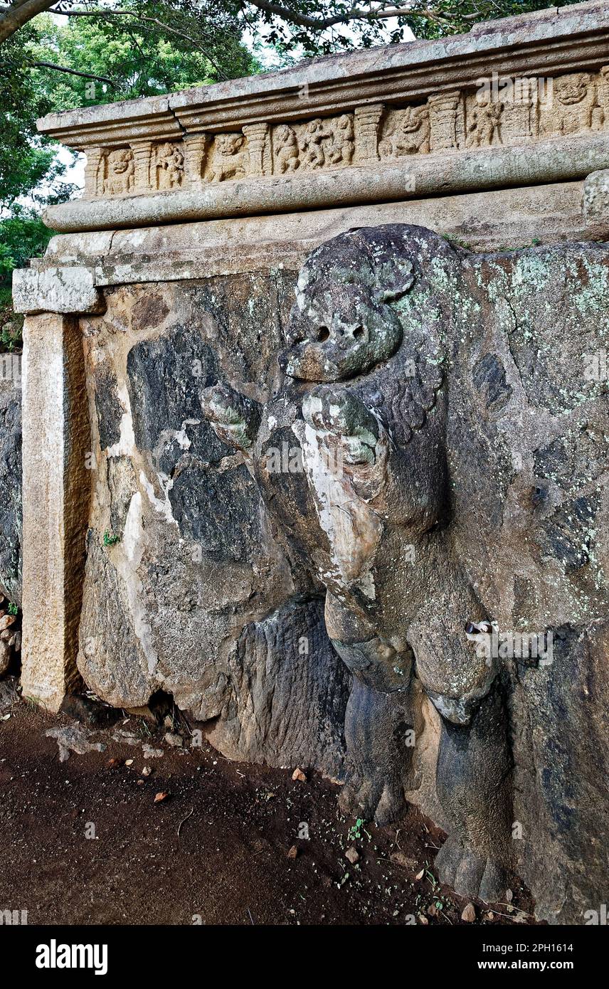 The ancient rock fortress of Yapahuwa is similar to, but smaller than, Sigiriya. Dating from the 13th century, it was the capital and main stronghold of King Bhuvanekabahu I (1272 - 1284)