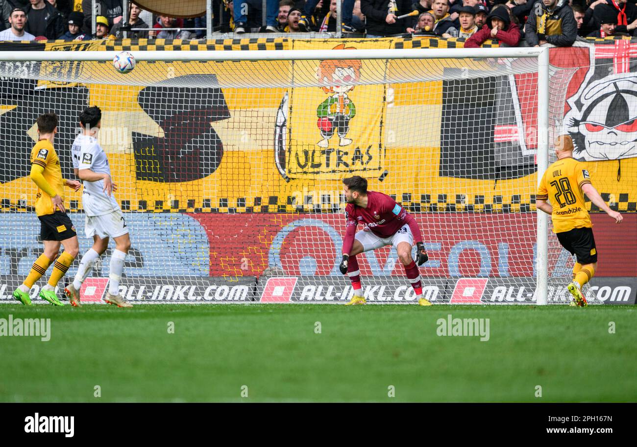 Dresden, Germany. 23rd July, 2022. Soccer: 3rd division, SG Dynamo Dresden  - TSV 1860 Munich, Matchday 1, Rudolf Harbig Stadium. Dynamo's Manuel  Schäffler is on the field. Credit: Robert Michael/dpa/Alamy Live News