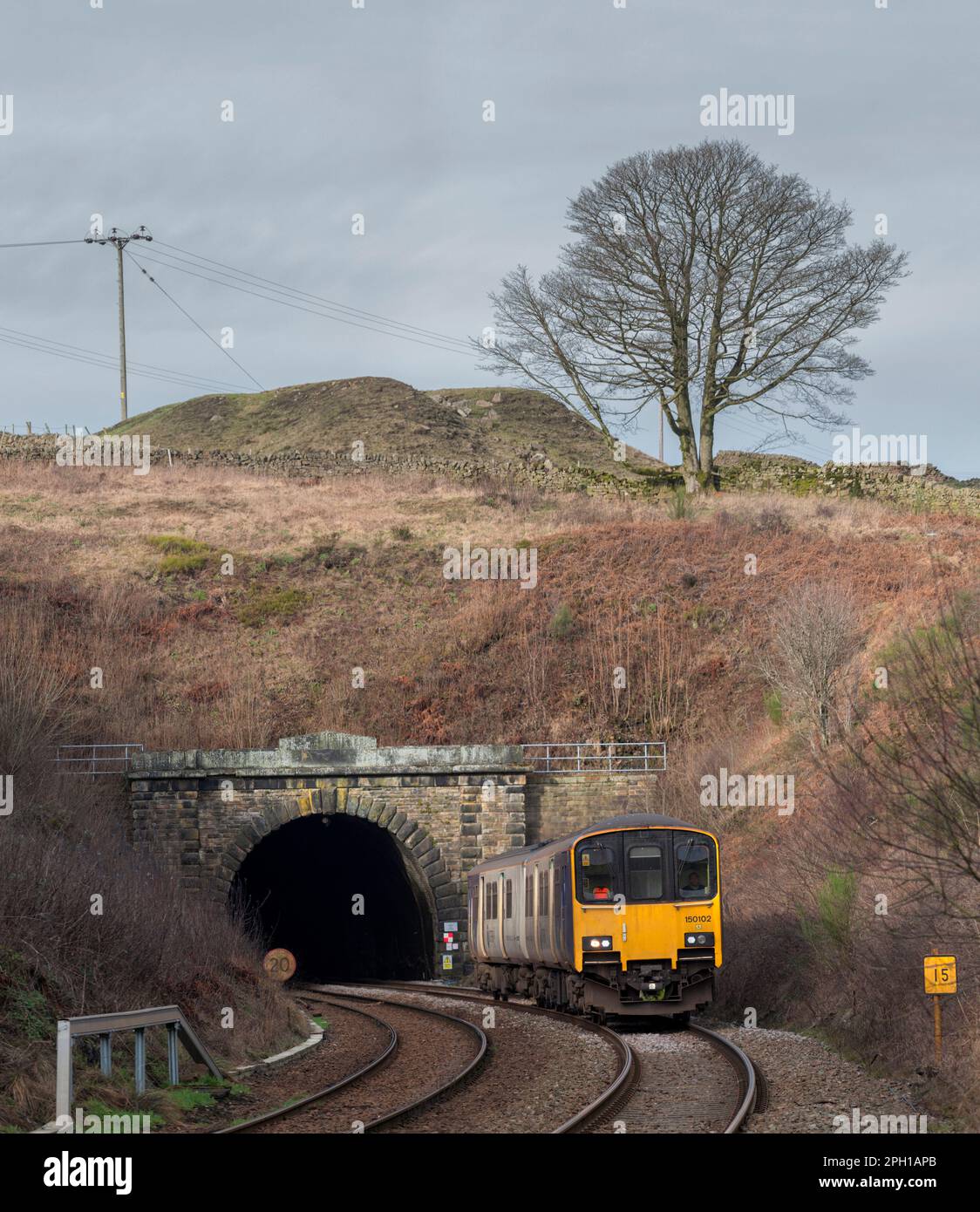 Eaves Tunnel Hi res Stock Photography And Images Alamy