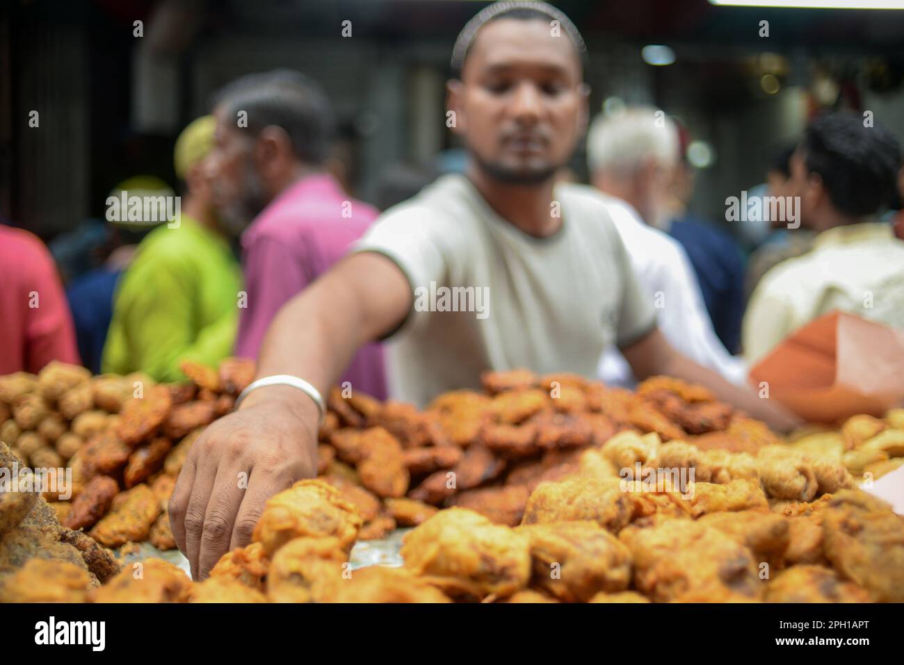 The Traditional Iftar Bazar Of Chock Bazar,Dhaka,Bangladesh Stock Photo ...