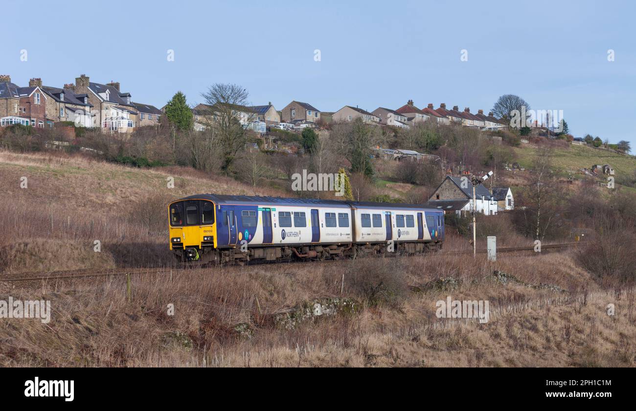 Northern Rail class 150 diesel train 150102 arriving at Buxton ...