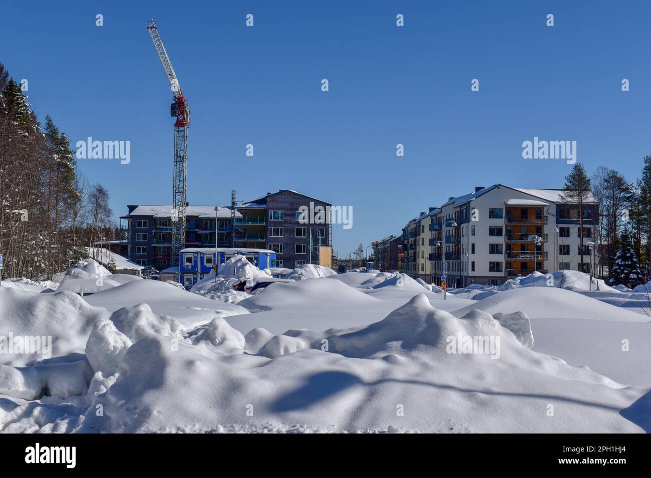 A Residential Area In Winter Sweden. Tomtebo In Umea Vasterbotten Stock ...