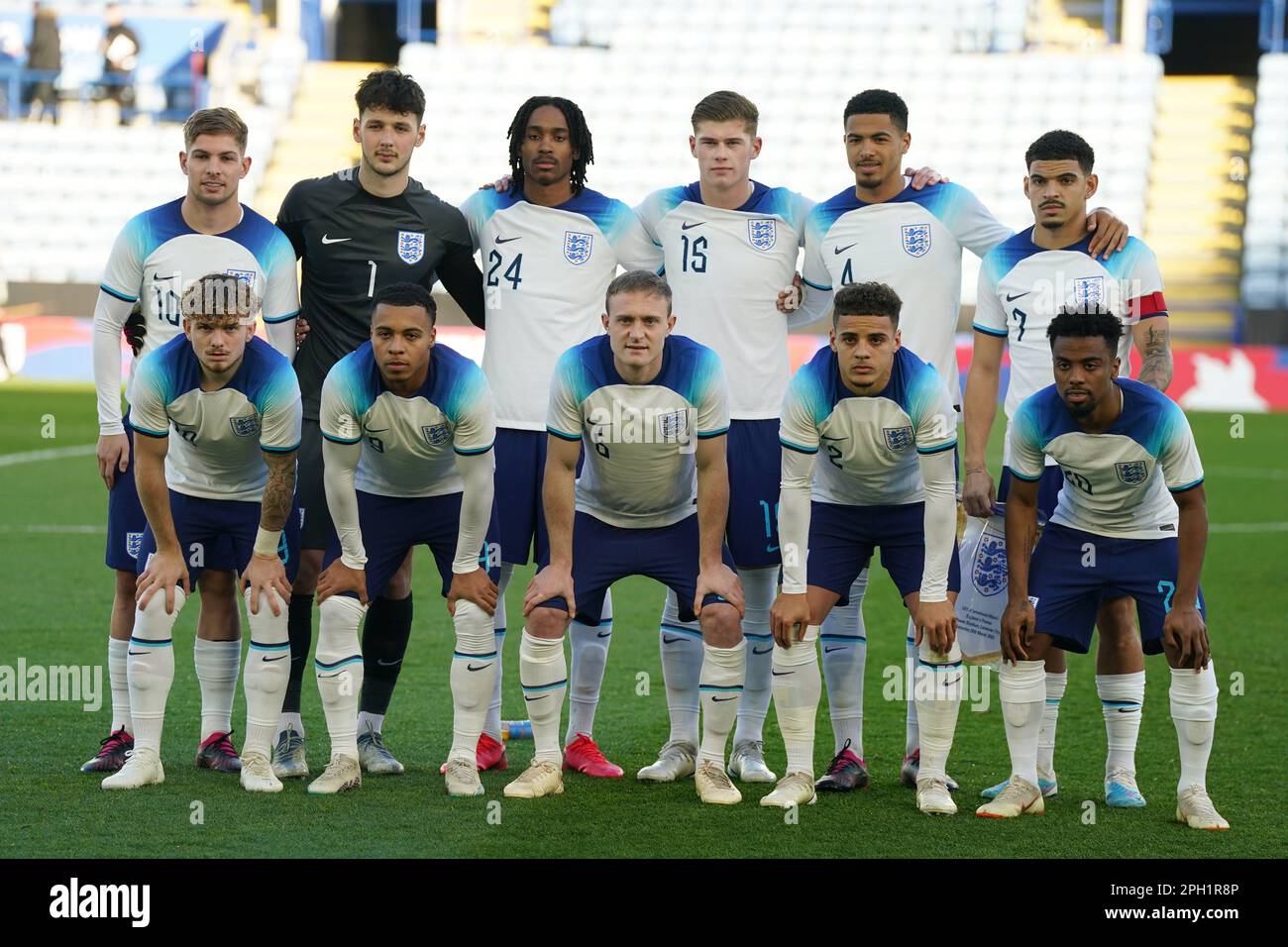 England pose for a team photo prior to the Under-21 International Friendly match at the King Power Stadium, Leicester. Picture date: Saturday March 25, 2023. Stock Photo