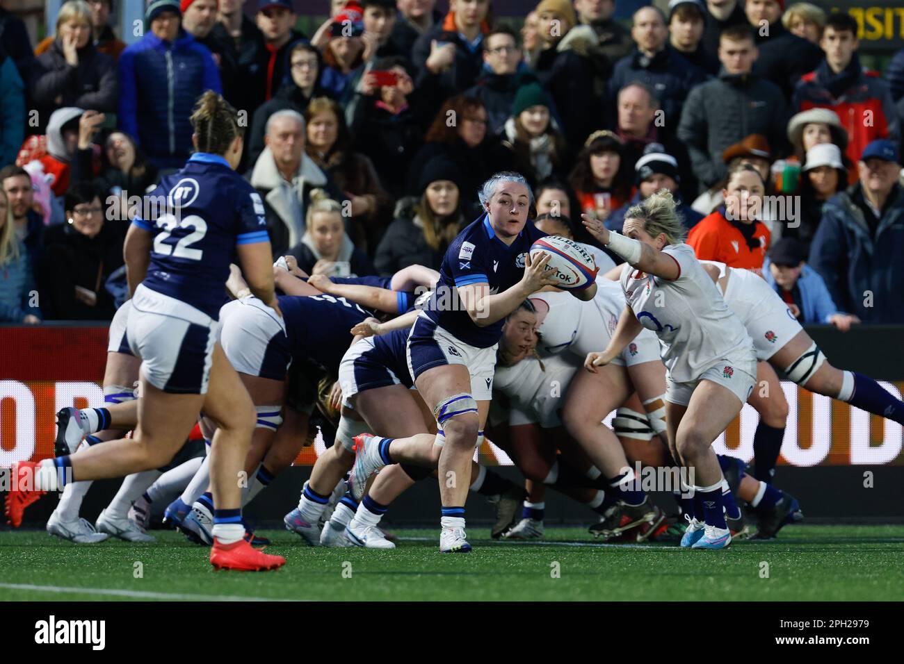 Newcastle on Saturday 25th March 2023. Evie Gallagher of Scotland breaks from the base during the Tik Tok Women's Six Nations match between England Women and Scotland Women at Kingston Park, Newcastle on Saturday 25th March 2023. (Photo: Chris Lishman | MI News) Credit: MI News & Sport /Alamy Live News Stock Photo