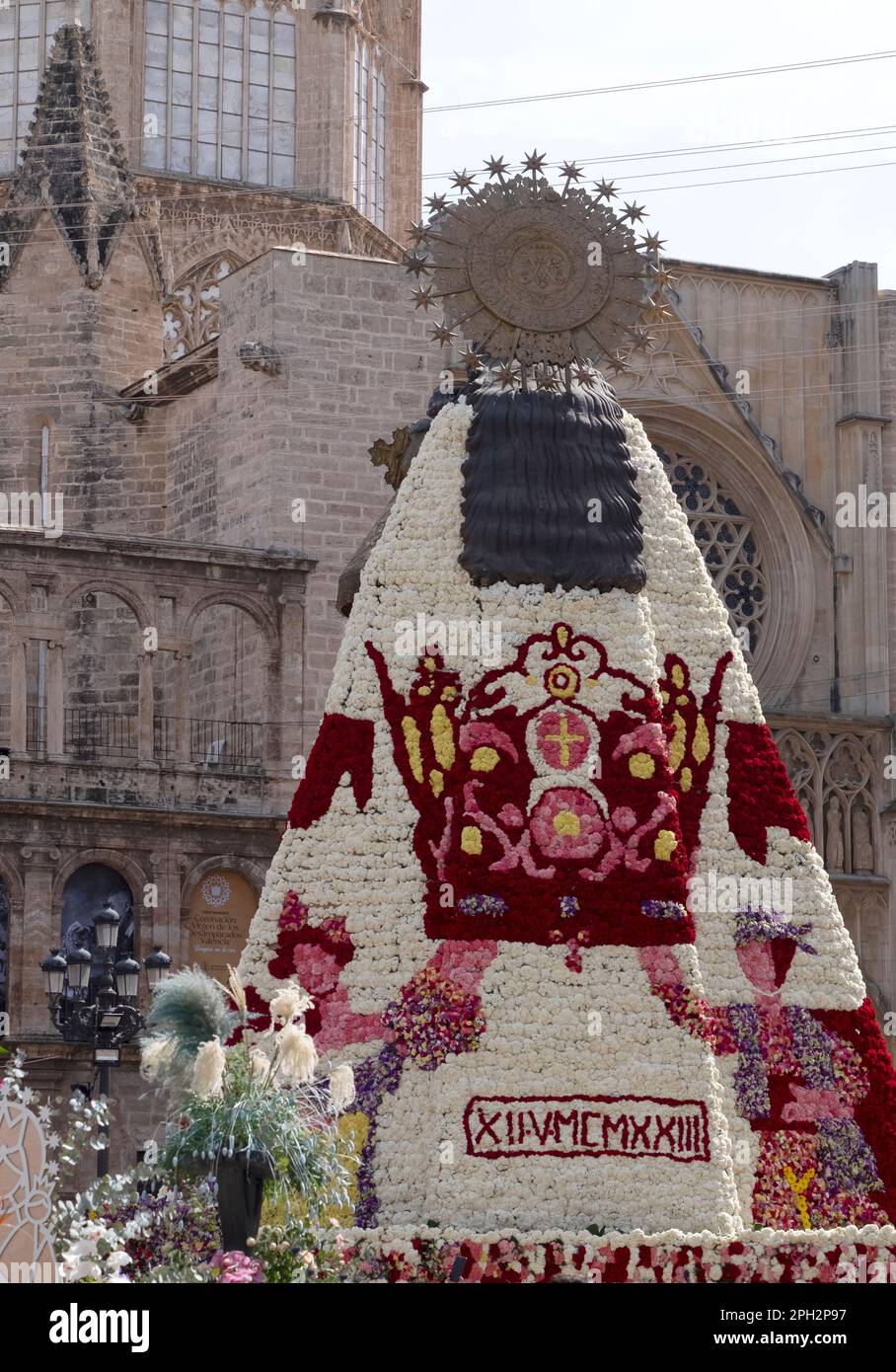 Ofrenda del flowers flower offering takes place with spaniards dressed