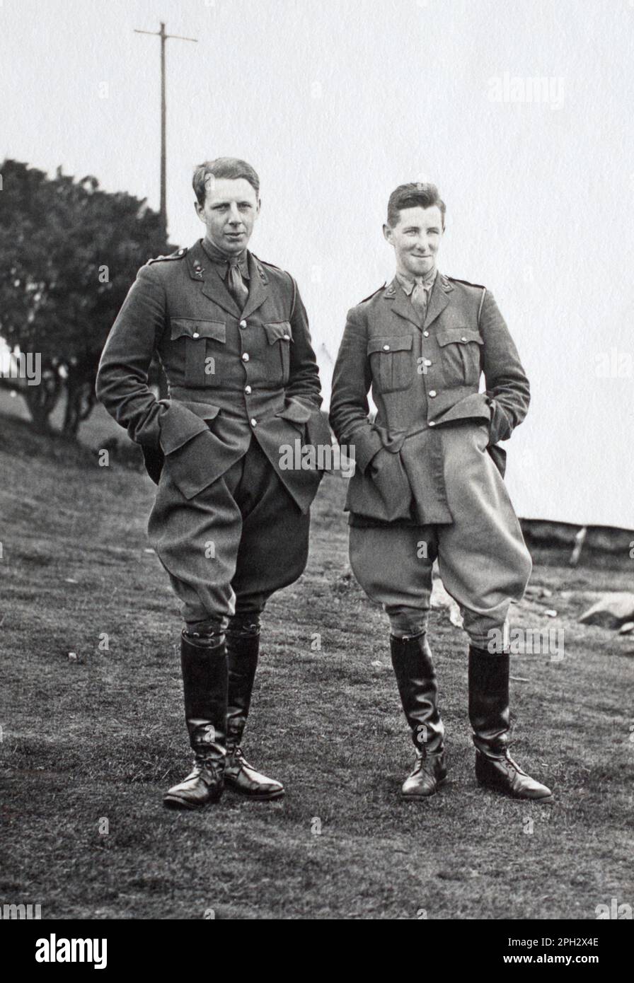 Two British army officers, one (L) in the Territorial Force, during the First World War. Stock Photo