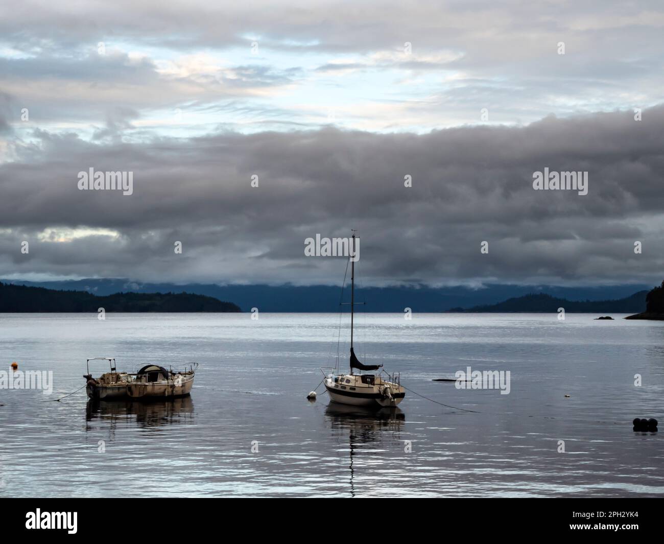 BC00738-00...BRITISH COLUMBIA - Earlyi morning clouds at Saltery Bay on the Sunshine Coast. Stock Photo