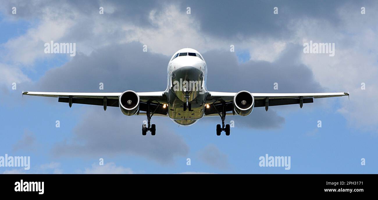 Head on view aircraft landing Stock Photo Alamy