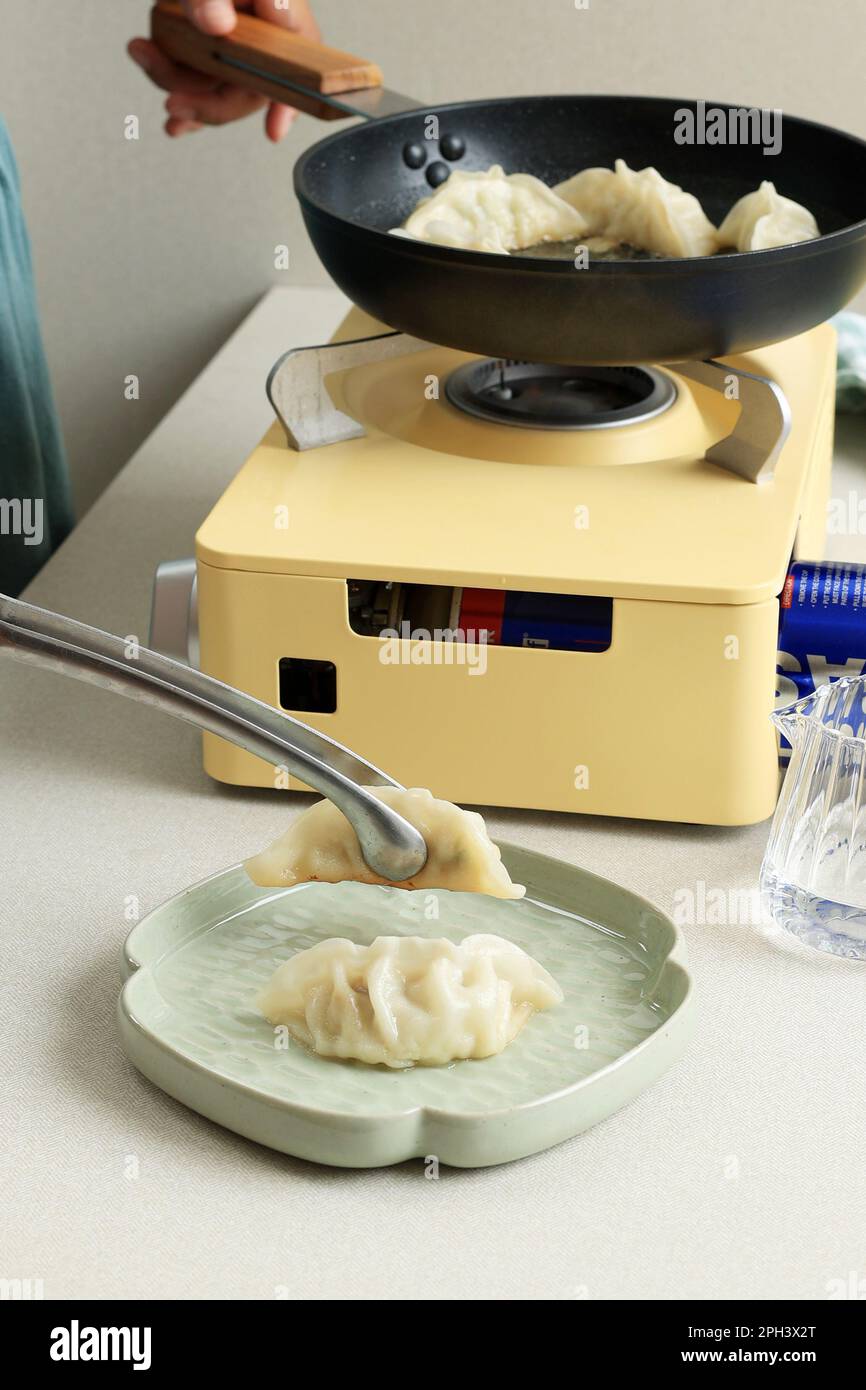 Cooking Gyoza using Stainless Tongs, Step by Step in the Kitchen