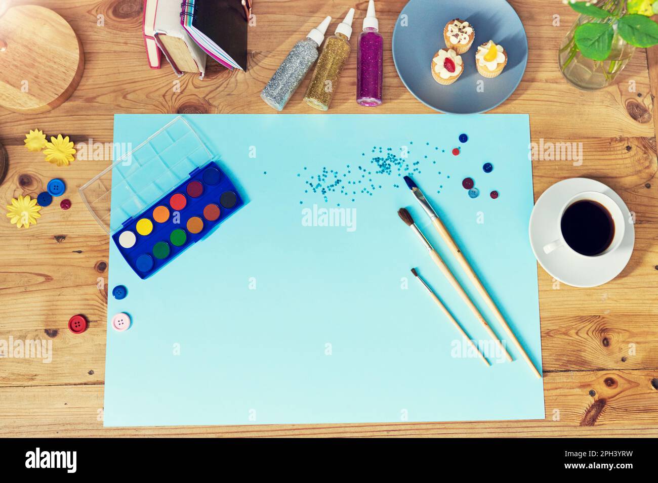 Creative office art hi-res stock photography and images - Alamy