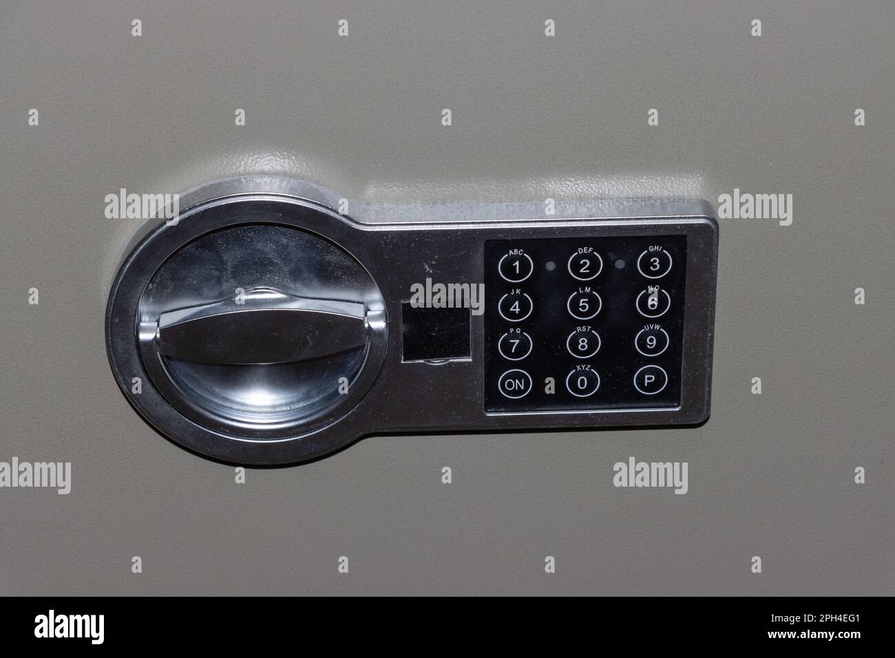 Dialing numbers hi-res stock photography and images - Alamy