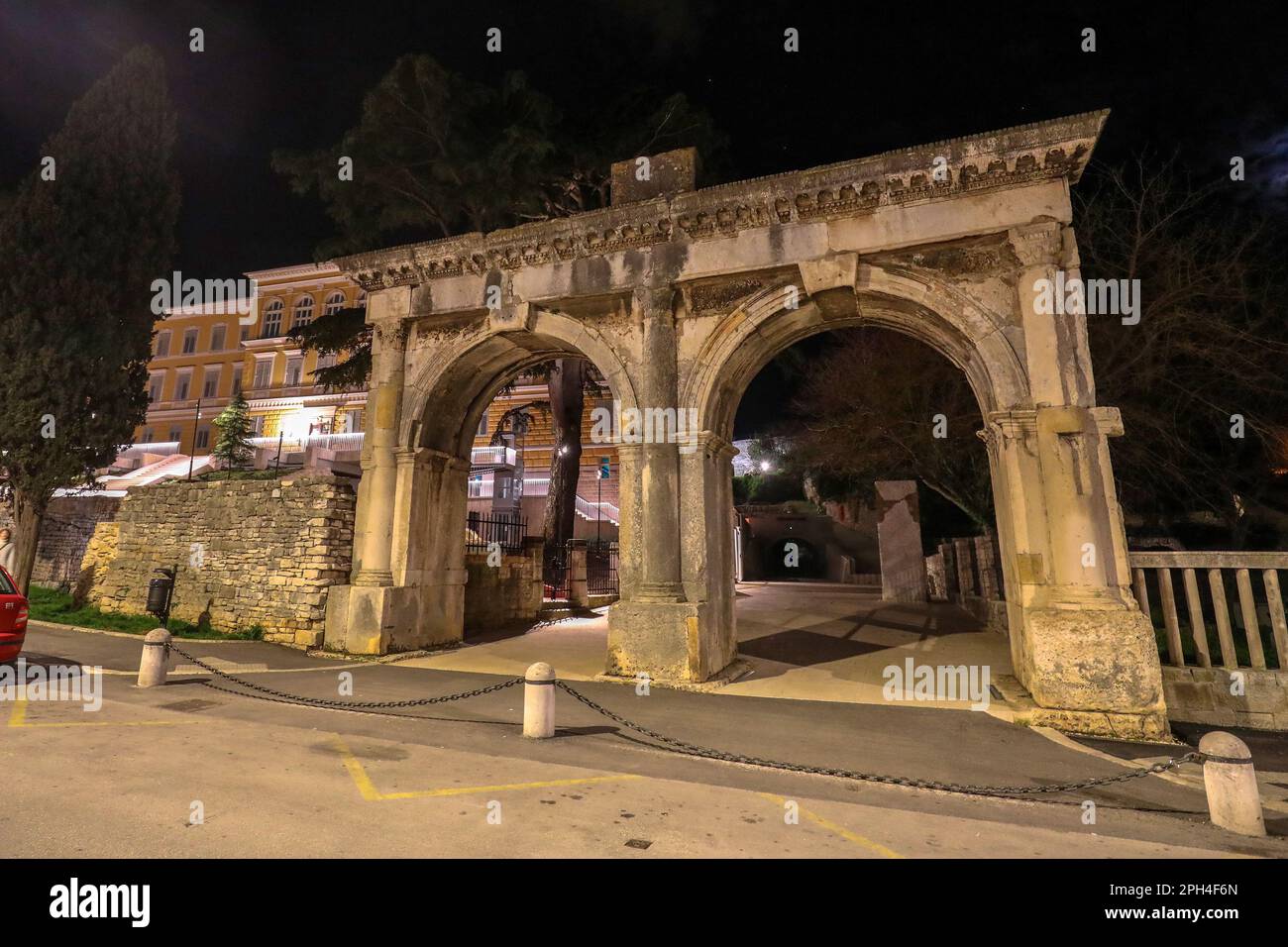 Dubrovnik, Croatia. 25th Mar, 2023. Pula Arena switched off the lights from 20:30 to 21:30 hours on Saturday as part of the 17th annual global environmental campaign Earth Hour, worldwide movement organized by the World Wildlife Fund, in Pula, Croatia, on March 25, 2023. Photo: Srecko Niketic/PIXSELL Credit: Pixsell/Alamy Live News Stock Photo