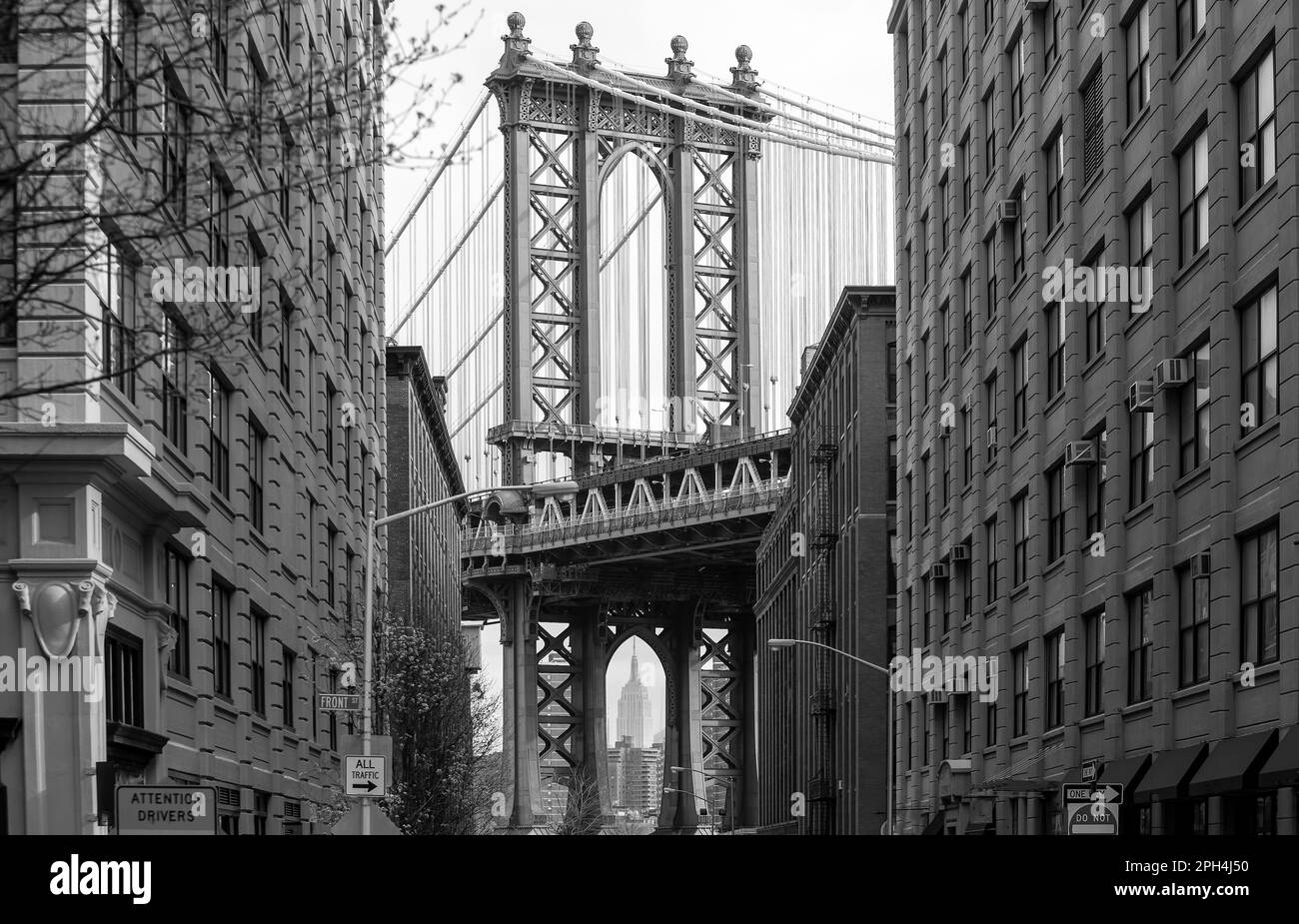 Dumbo brooklyn Black and White Stock Photos & Images - Alamy