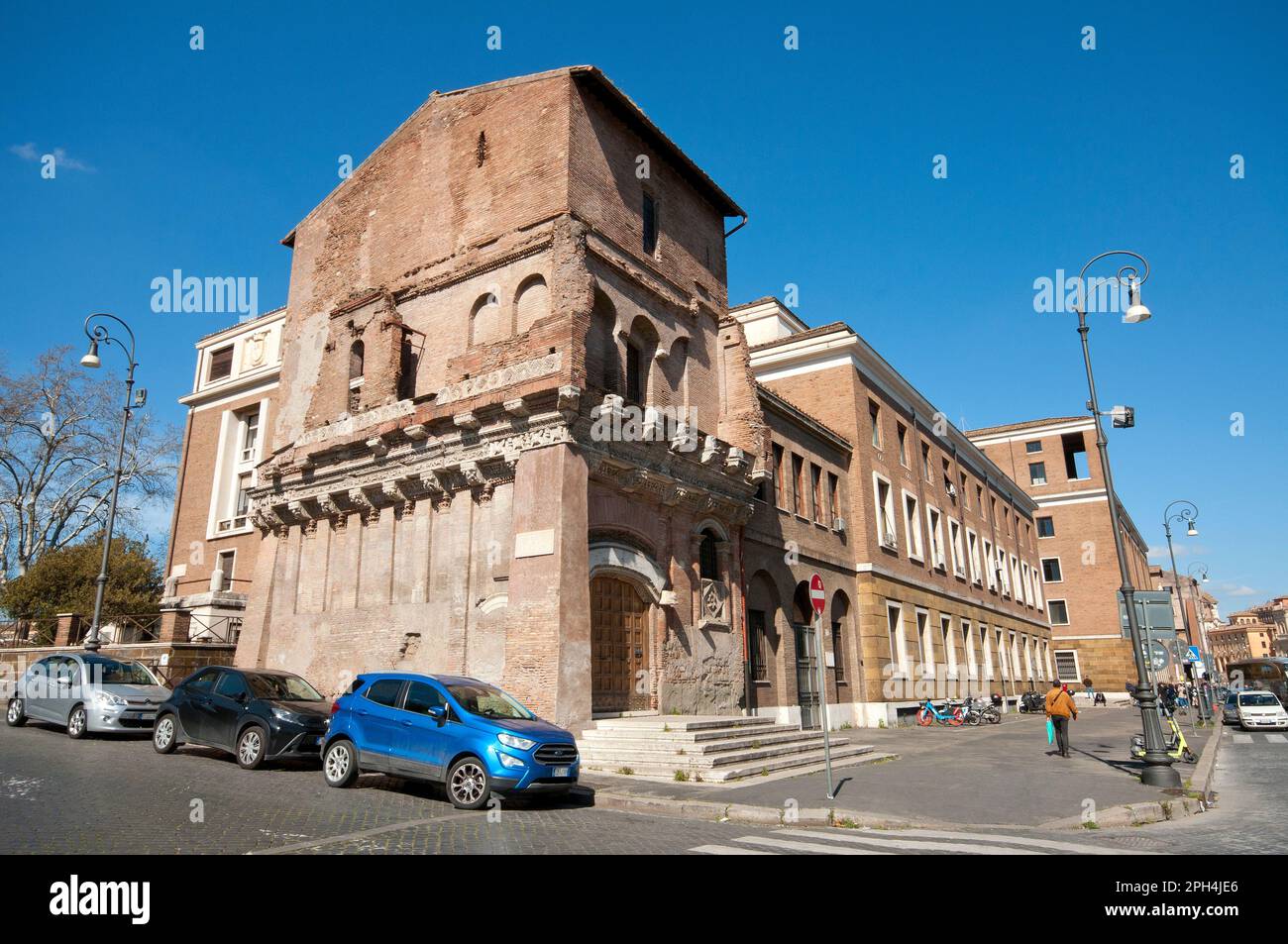 The medieval Casa dei Crescenzi (11th12th century) on the corner