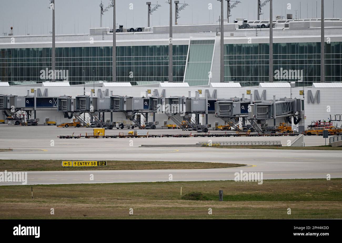Munich, Germany. 26th Mar, 2023. There are no planes at the gates at