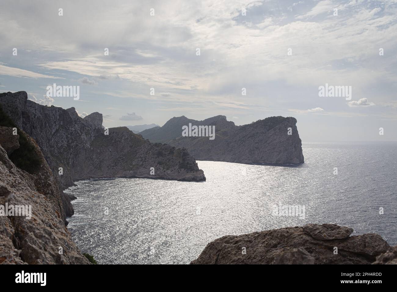 Die atemberaubende Felsenküste von Formentor auf Mallorca - ein unvergessliches Reiseziel. Stock Photo