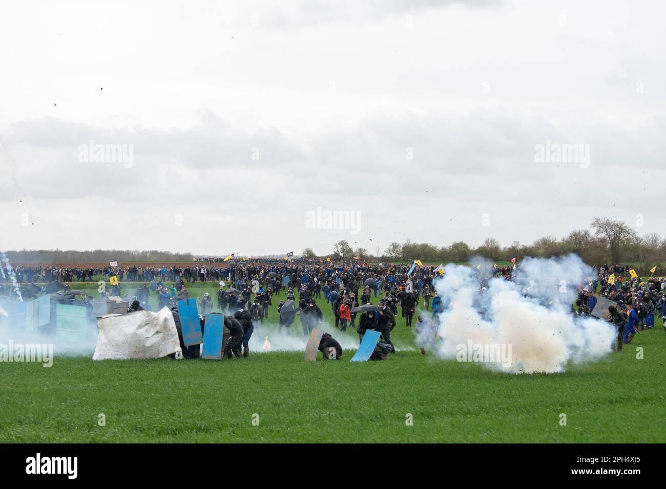 Sainte Soline, France. 25th Mar, 2023. Violent protest against Mega