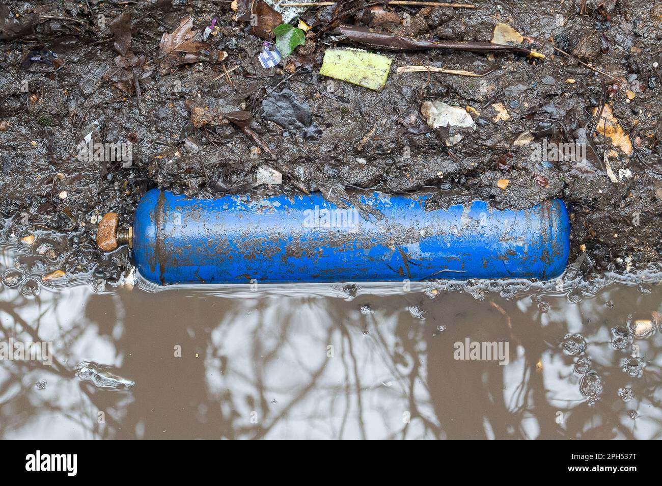 Nos canisters hires stock photography and images Alamy